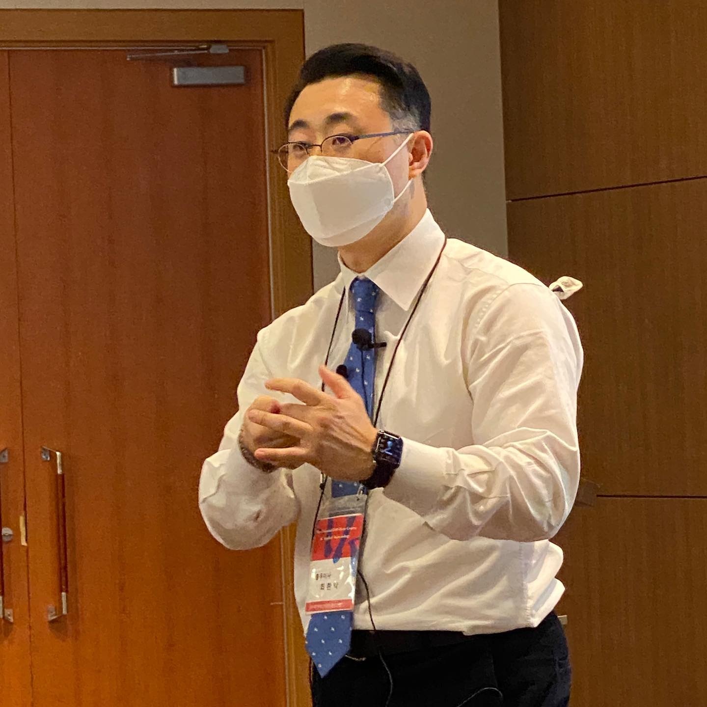 D1086 照片740张 视频62个 韩国 工作 正装 医生 骑行 瑜伽 亲子 自拍较多 生活场景丰富 曝光度低 粉丝数2000+
