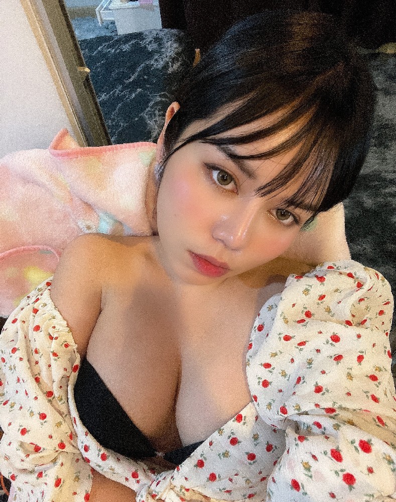 G020 照片855张 视频472个 丰满美女 少女 适合虚拟视频