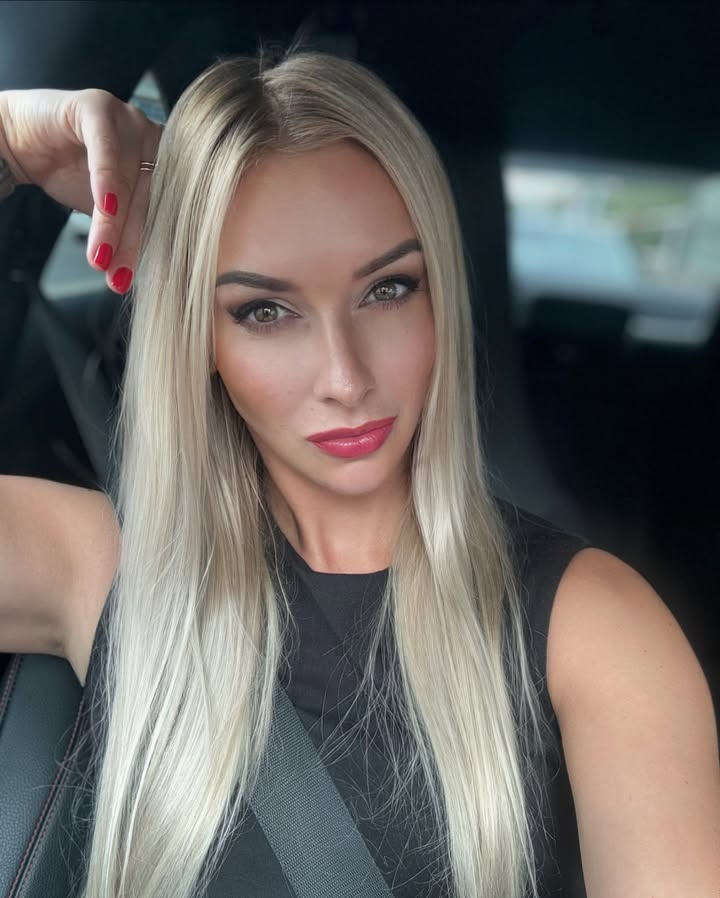 N397 照片413张 视频24个 捷克共和国 运动 露营 摩托 高尔夫 冲浪 生活场景丰富 自拍多 旅游 风景 生活日常