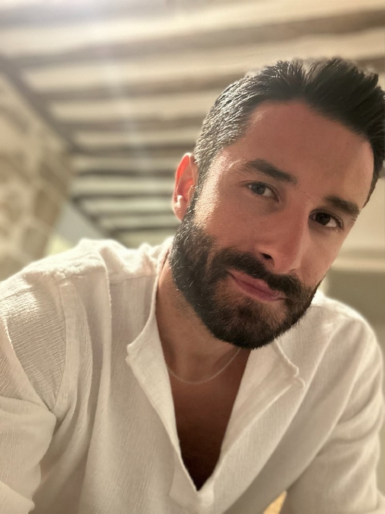 F272 照片561张 视频51个 塞浦路斯 成熟男 旅游  休闲  朋友聚会 适合虚拟视频