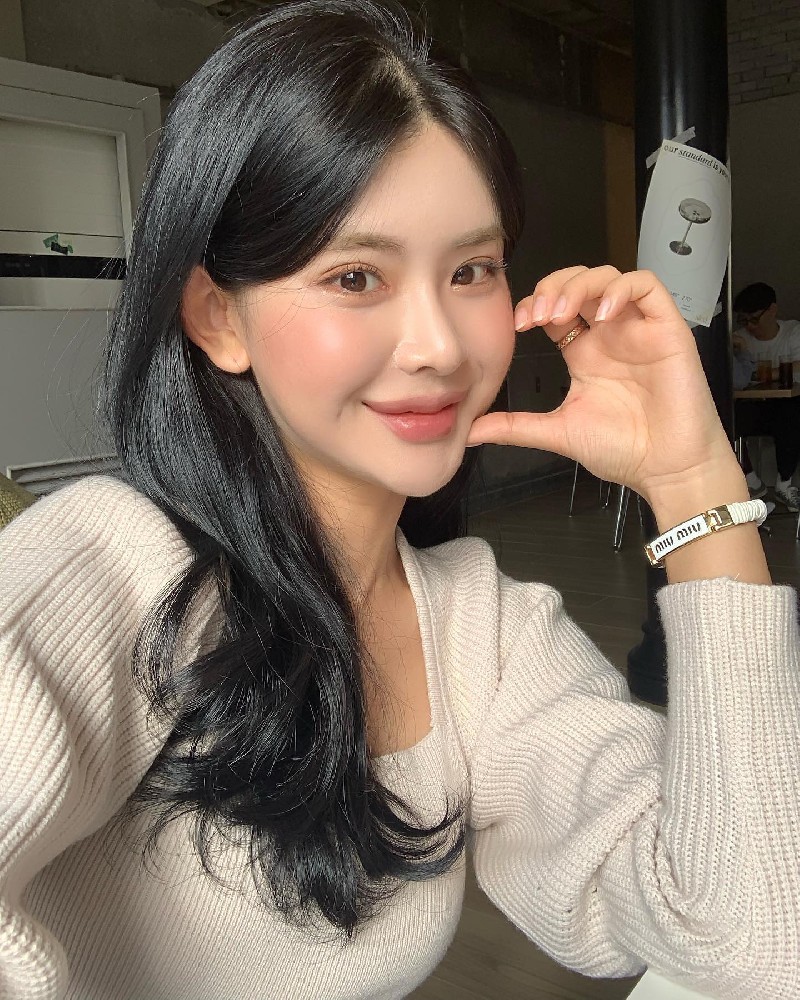 A2061 照片1211张 视频0个 韩国 高颜值气质美女 生活日常 旅游 自拍多 曝光低