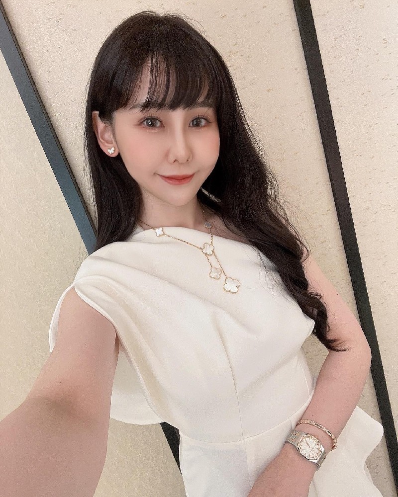 A2171 照片302张 视频10个 台湾 御姐型少妇 花艺工作者 生活日常 旅游 曝光度低