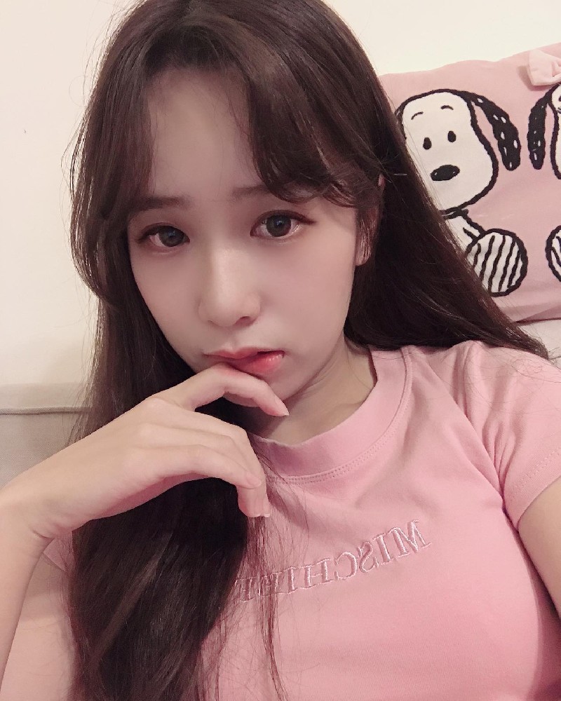 A2182 照片1227张 视频55个 台湾 柜姐  生活日常 旅游 宠物 自拍多