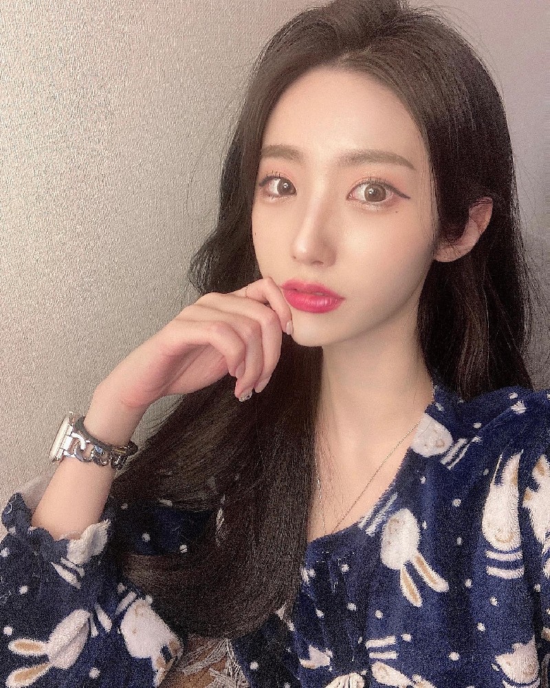 A2183 照片828张 视频49个 台湾 白富美 生活日常 宠物 旅游 自拍多 自拍视频多