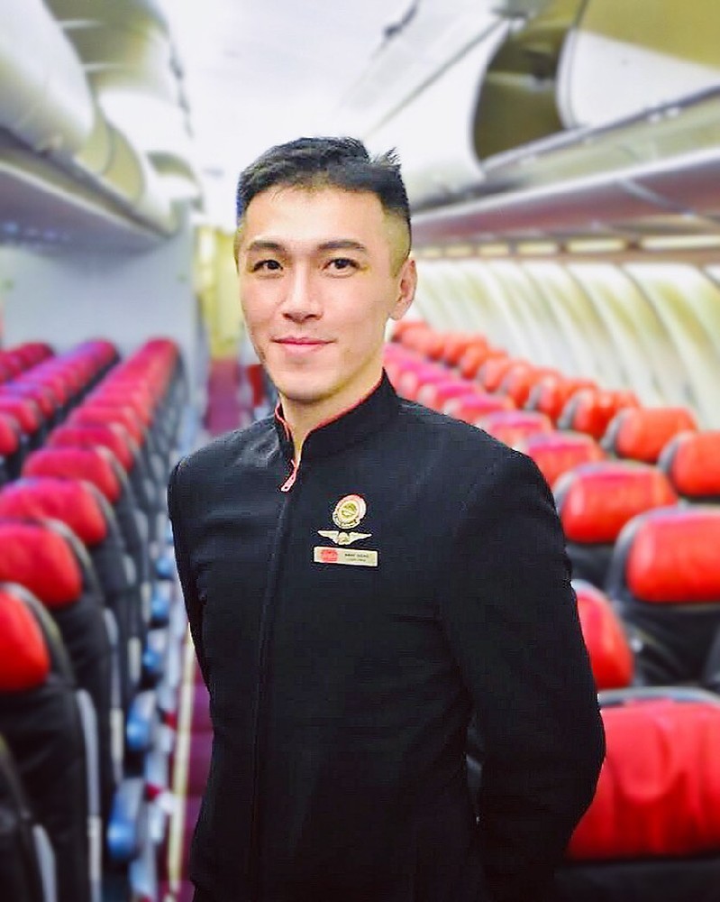 D059 照片3979张 视频139个 台湾 空乘 生活日常 旅游 工作 有与家人朋友同事合照 正装素材 工作照 自拍视频